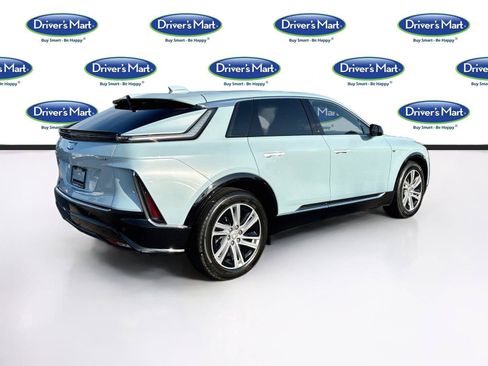Used 2024 Cadillac Lyriq Tech RWD image 7