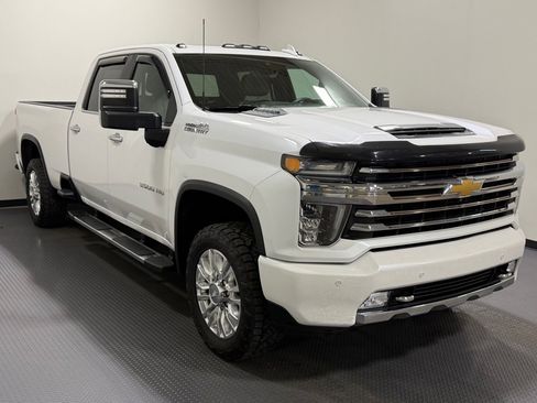 Used 2020 Chevrolet Silverado 3500 High Country w/ Z71 Off-Road Package AWD/4WD image 4
