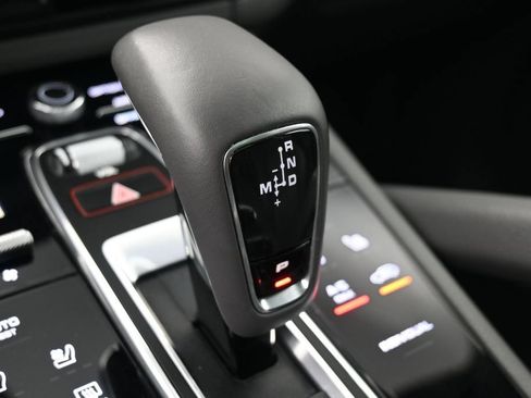 Certified 2020 Porsche Cayenne AWD/4WD image 18
