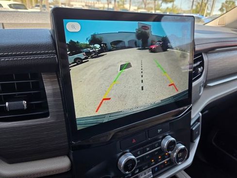 Used 2022 Ford Expedition Max Limited image 34