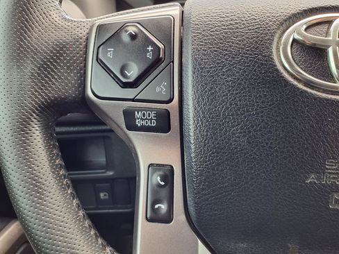 Used 2019 Toyota Tacoma SR5 RWD image 15