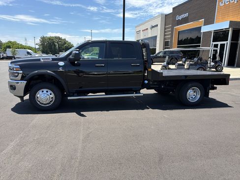 Used 2025 RAM 3500 Tradesman AWD/4WD image 13
