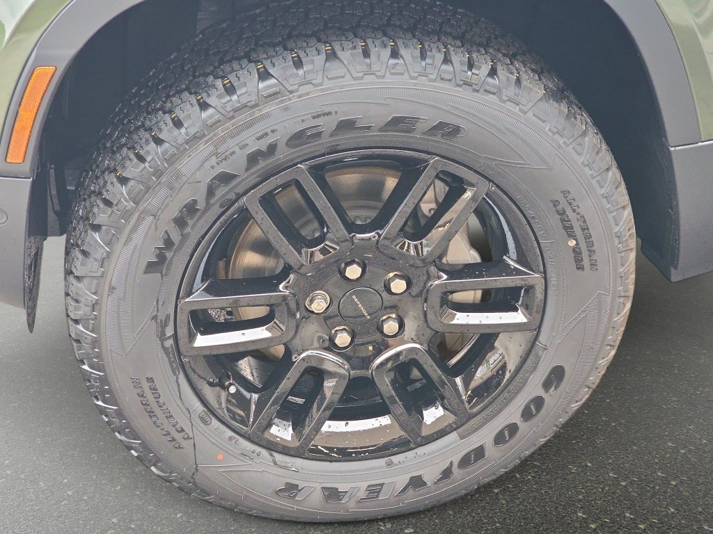 New 2026 Land Rover Defender 110 S AWD/4WD image 22