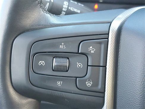 Used 2024 GMC Yukon Denali w/ Advanced Technology Package image 9