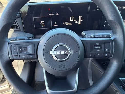 Certified 2025 Nissan Kicks SV image 28