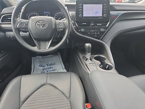 Used 2024 Toyota Camry SE image 15