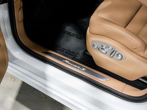 Used 2023 Porsche Macan S image 21