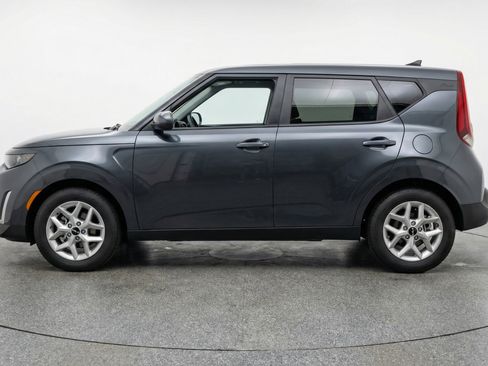 Used 2025 Kia Soul LX w/ LX Technology Package image 5