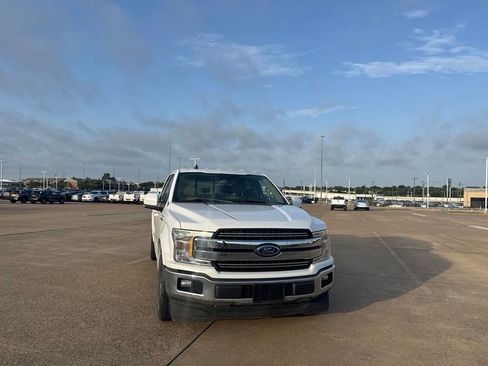Used 2019 Ford F150 Lariat RWD image 3