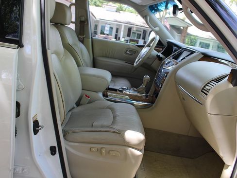 Used 2014 INFINITI QX80 4WD w/ Theater Package image 18