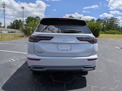 New 2026 Mitsubishi Outlander SE FWD image 4