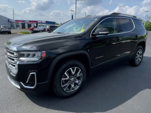 Used 2023 GMC Acadia SLT image 4