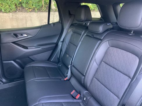 New 2026 Chevrolet Equinox LT w/ Convenience Package II image 11