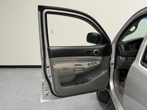Used 2006 Toyota Tacoma PreRunner RWD image 14