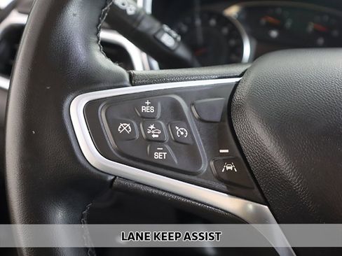 Used 2023 Chevrolet Equinox LT image 3