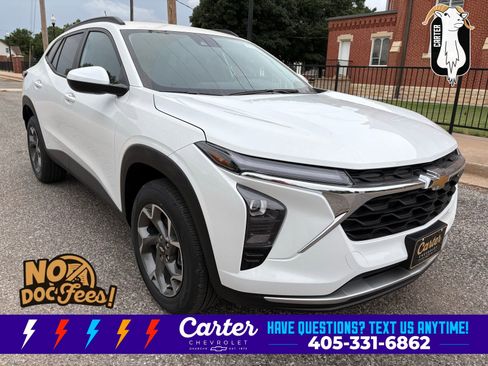 New 2026 Chevrolet Trax LT w/ Driver Confidence Package FWD image 1