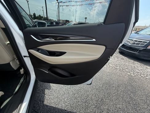 Used 2018 Buick Enclave Essence w/ Trailering Package FWD image 21