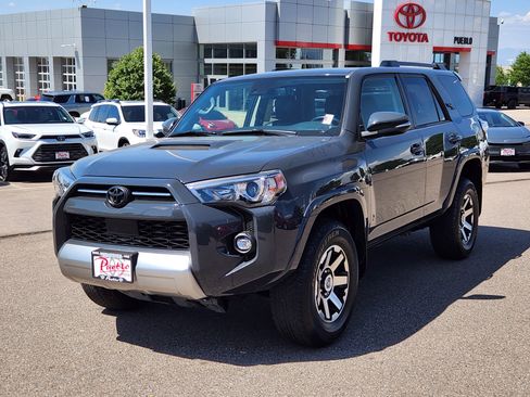 Used 2024 Toyota 4Runner TRD Off-Road Premium w/ Moonroof Package AWD/4WD image 4
