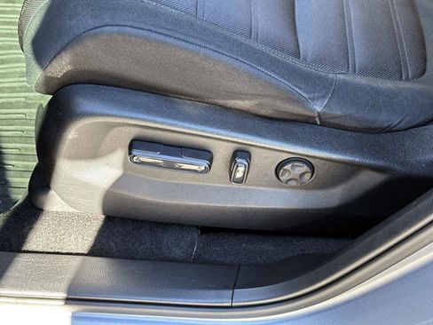 Used 2019 Honda CR-V EX image 53