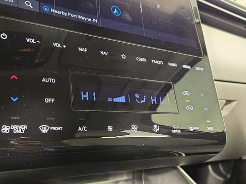 Used 2023 Hyundai Tucson SEL AWD/4WD image 23
