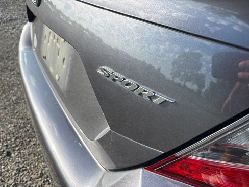 Used 2021 Honda Civic Sport image 4