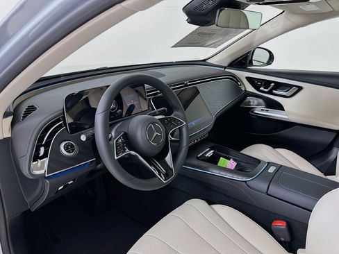 New 2026 Mercedes-Benz E 450 4MATIC Sedan image 10