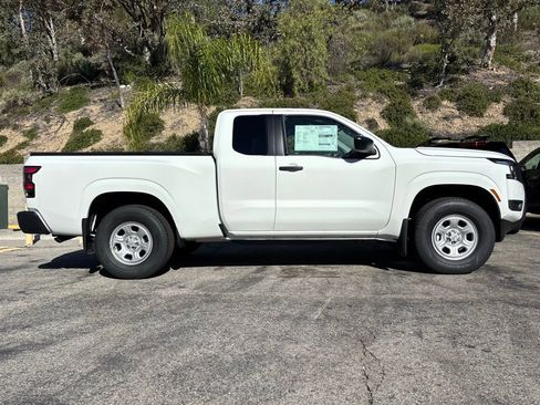 New 2026 Nissan Frontier S image 2