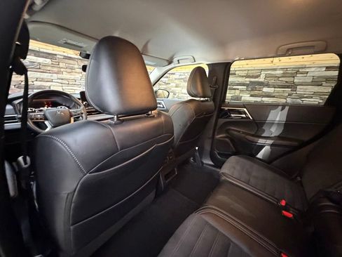 Used 2023 Mitsubishi Outlander SE Black Edition AWD/4WD image 29