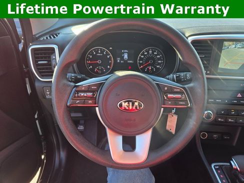 Used 2022 Kia Sportage LX image 16