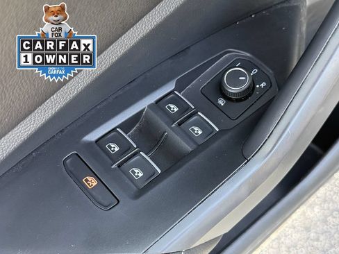 Used 2022 Volkswagen Jetta SE FWD image 11