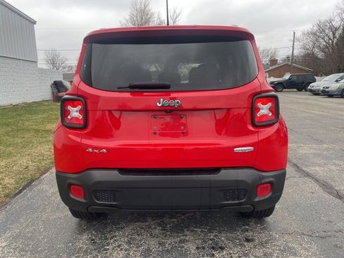 Used 2017 Jeep Renegade Latitude image 6