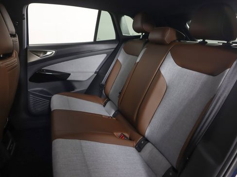 Used 2023 Volkswagen ID.4 Pro image 30