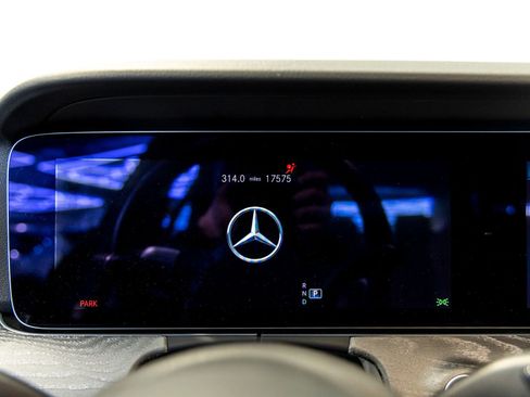 Used 2023 Mercedes-Benz E 350 Sedan image 17