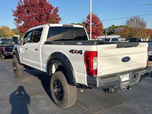 Used 2017 Ford F250 Lariat w/ Chrome Package image 3
