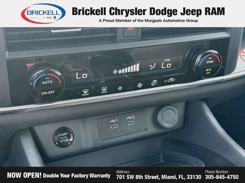 Used 2024 Nissan Rogue SV FWD image 33