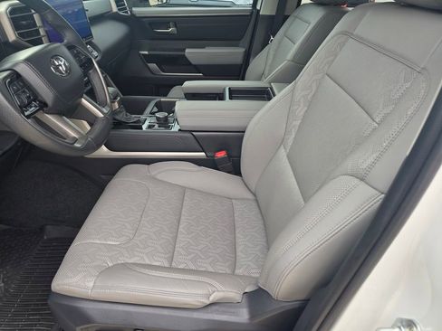 Used 2024 Toyota Tundra Limited w/ Power Package image 19