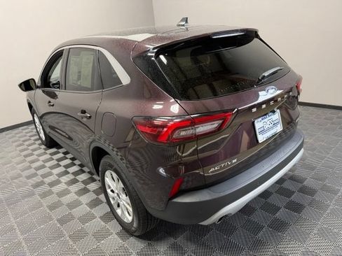 Used 2023 Ford Escape Active w/ Tech Pack #2 AWD/4WD image 9