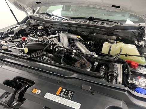 Used 2025 Ford F450 Platinum w/ FX4 Off-Road Package image 67