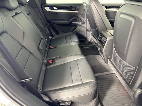 Certified 2026 Porsche Cayenne AWD/4WD image 29