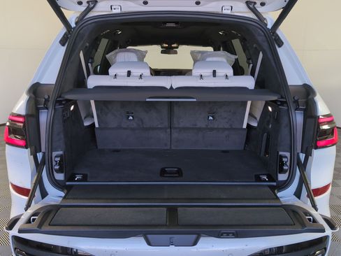 New 2026 BMW X7 xDrive40i w/ Executive Package image 31