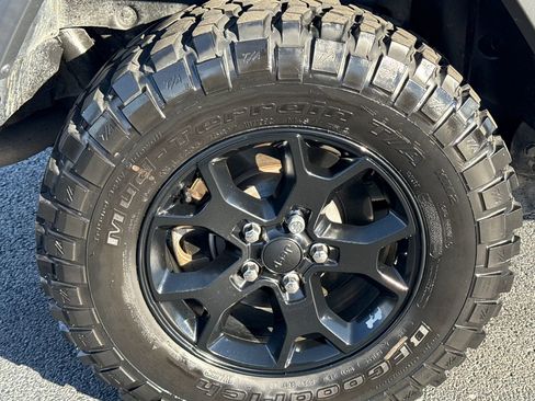 Used 2022 Jeep Wrangler Unlimited Willys image 10