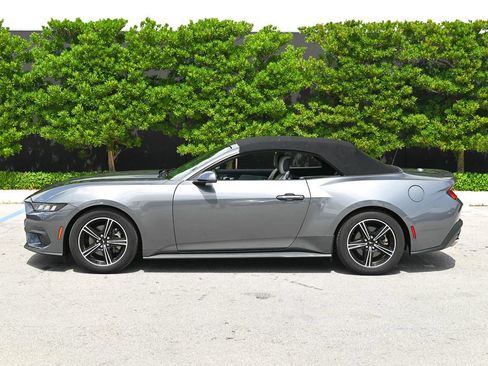 Used 2024 Ford Mustang Premium RWD image 8
