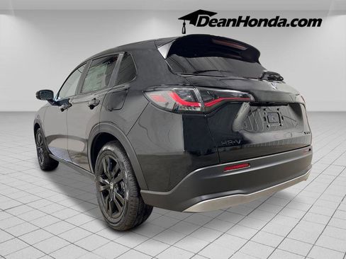 New 2026 Honda HR-V Sport image 3