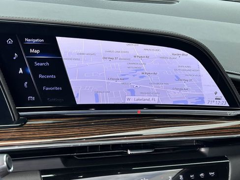 Certified 2024 Cadillac Escalade Premium Luxury image 24