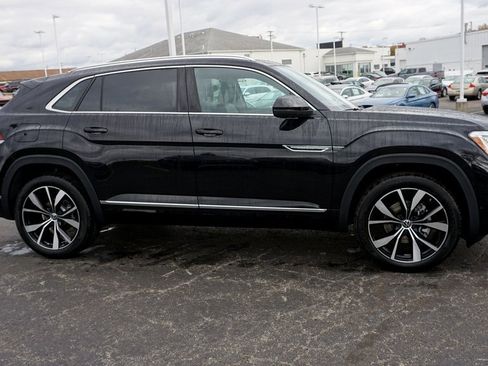 New 2026 Volkswagen Atlas Cross Sport SEL Premium R-Line image 3
