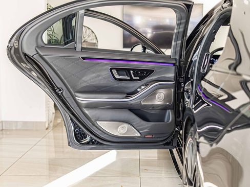 Used 2025 Mercedes-Benz S 63 AMG S image 30