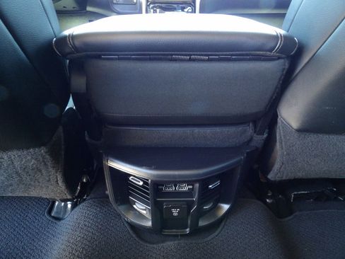 Used 2024 RAM 2500 Laramie w/ Safety Group AWD/4WD image 37