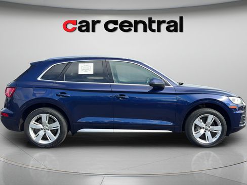 Used 2019 Audi Q5 2.0T Premium Plus w/ Premium Plus Package AWD/4WD image 6