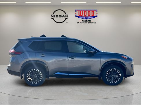 Certified 2026 Nissan Rogue Platinum w/ Platinum Premium Package AWD/4WD image 2