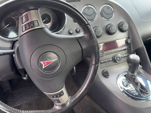 Used 2008 Pontiac Solstice GXP w/ Premium Package image 10